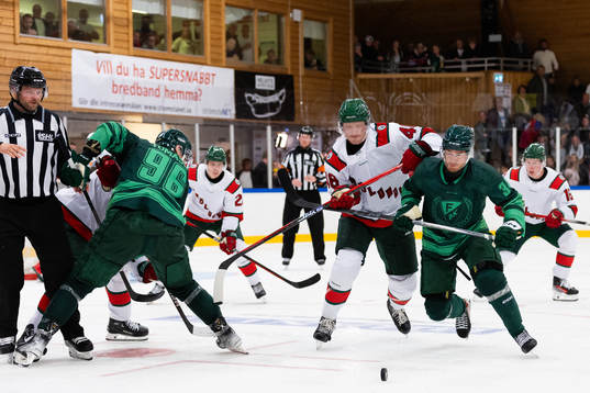 Frölundas Carl Klingberg och Färjestads Michael Lindqvist
