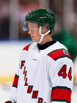 Frölundas Teodor Forssander innan ishockeymatchen i