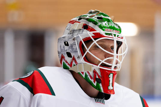 Frölundas målvakt Lars Johansson innan ishockeymatchen i