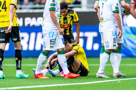 Häckens Srdjan Hrstic har ont