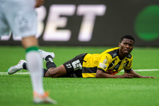 Häckens Akoua Romeo Amane deppar