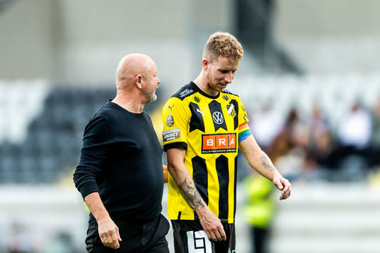 Häckens tränare Per-Mathias Høgmo och Samuel Gustafson