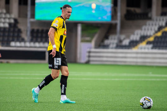 Häckens Amor Layouni