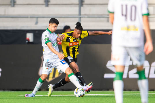 Varbergs Dion Krasniqi och Häckens Franklin Degaulle Tebo