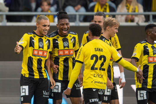 Häckens Franklin Degaulle Tebo Uchenna med flera jublar