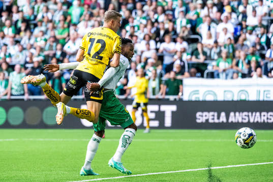 Elfsborgs Alexander Bernhardsson och Hammarbys Shaquille