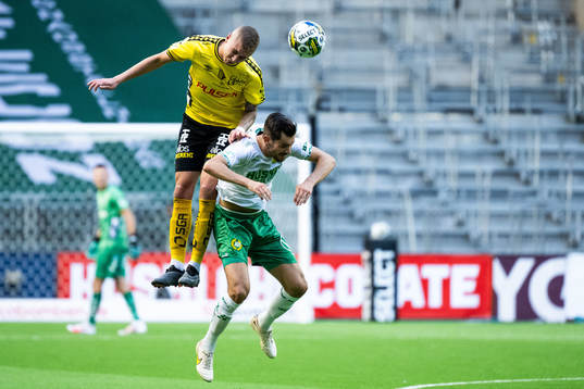 Elfsborgs Sebastian Holmen och Hammarbys Adi Nalic