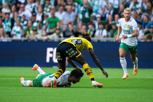 Hammarbys Nahir Besara och Elfsborgs Emmanuel Boateng