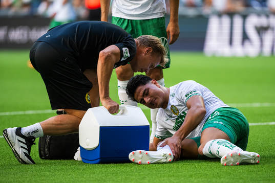 Hammarbys Jusef Erabi har ont