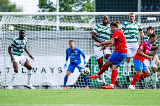 Helsingborgs Charlie Weberg gör 0-2