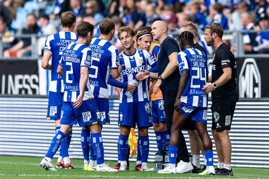 IFK Göteborgs tränare Jens Berthel Askou och spelare