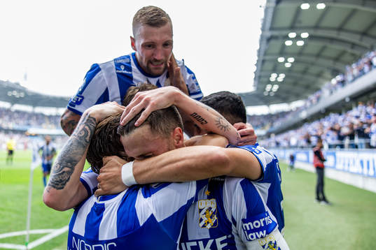 IFK Göteborgs Marcus Berg jublar med lagkamrater