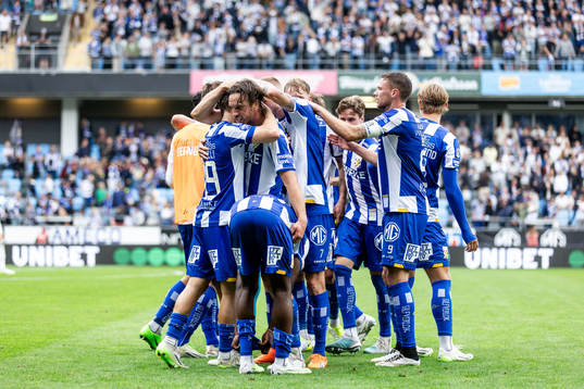 IFK Göteborgs spelare jublar