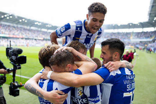 IFK Göteborgs Marcus Berg jublar med lagkamrater