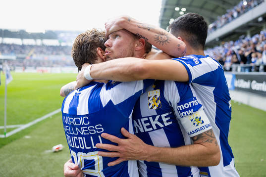 IFK Göteborgs Marcus Berg jublar med lagkamrater