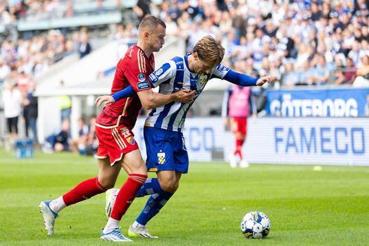 Djurgårdens Piotr Johansson och IFK Göteborgs Arbnor