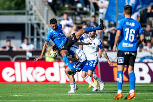 Halmstads Amir Al-Ammari och IFK Norrköpings Arnor