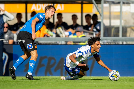 Halmstads Kazper Karlsson och IFK Norrköpings Jesper Ceesay