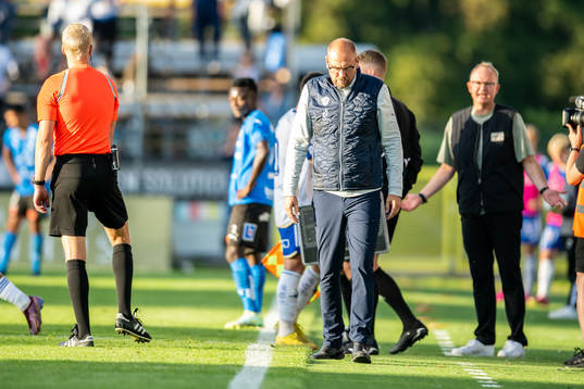 Halmstads tränare Magnus Haglund deppar