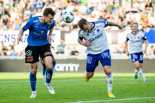 Halmstads Viktor Granath och IFK Norrköpings Marco Lund