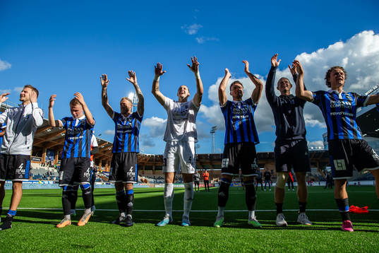 Sirius spelare jublar