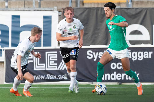 Örebros David Seger och Jönköpings Södras Flamur Dzelili