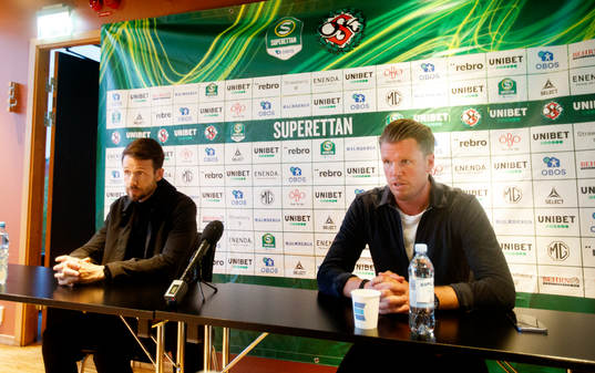 Jönköpings Södras tränare Andres Garcia och Örebros