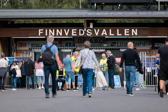 Exteriör vy av Finnvedsvallen före fotbollsmatchen i