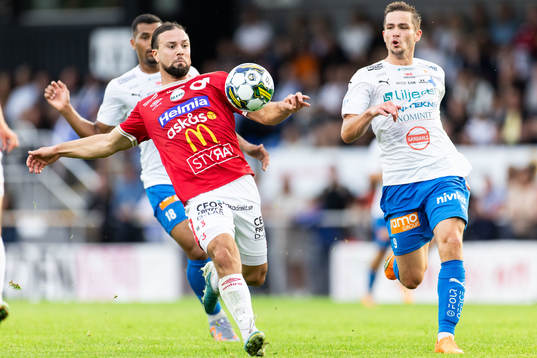 Degerfors Abdelkarim Mammar Chaouche och Värnamos Oscar
