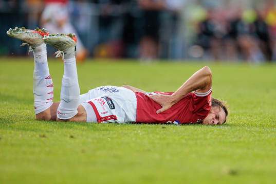 Degerfors Gustav Granath har ont