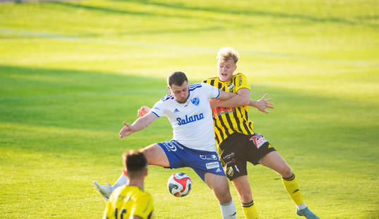 IFK Hässleholms Elmar Lindqvist i matchen i DM mellan IFK