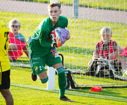 IFK Hässleholms målvakt Felix Persson i matchen i DM