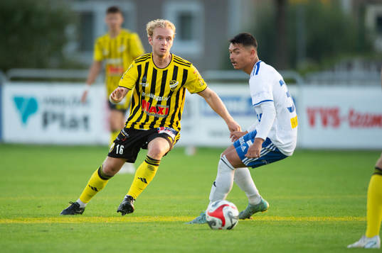 IFK Hässleholms Victor Holmberg i matchen i DM mellan IFK