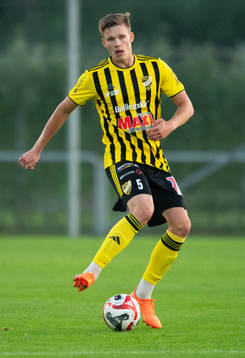 IFK Hässleholms Axel Henriksson i matchen i DM mellan IFK