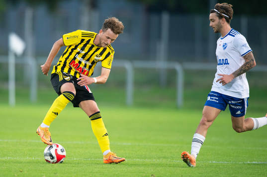 IFK Hässleholms Hampus Nilsson i matchen i DM mellan IFK