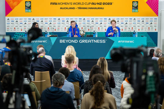Head coach Peter Gerhardsson and press officer Fredrik