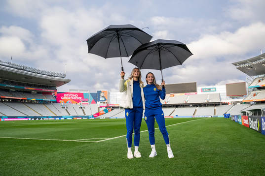 Fridolina Rolfö and Kosovare Asllani of the Swedish
