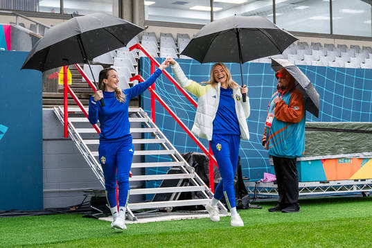 Kosovare Asllani and Fridolina Rolfö of the Swedish
