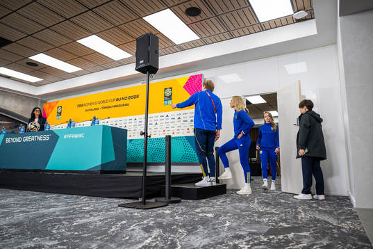 Press officer Fredrik Madestam, Fridolina Rolfö and