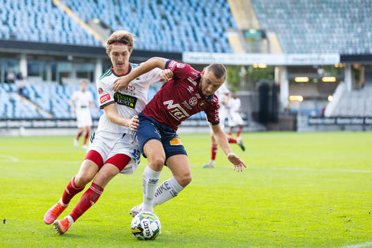 Skövde AIKs Hugo Engström och Örgrytes William Svensson