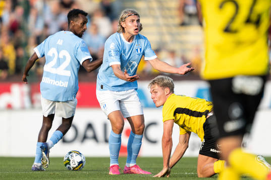 Malmö FFs Sebastian Nanasi reagerar