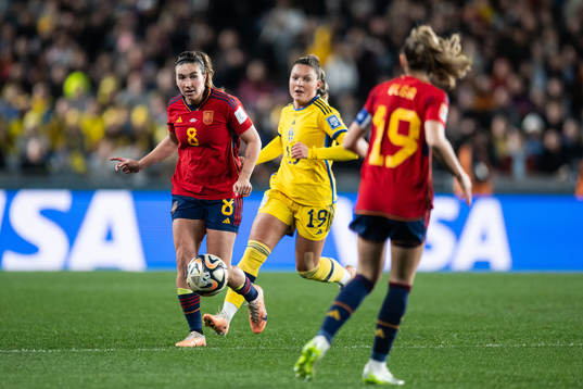 Mariona Caldentey of Spain and Johanna Rytting Kaneryd of