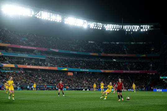 Elin Rubensson of Sweden and Aitana Bonmati of Spain
