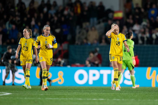 Elin Rubensson, Kosovare Asllani and Fridolina Rolfö of