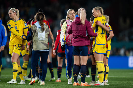 Amanda Ilestedt and Fridolina Rolfö of Sweden look dejected
