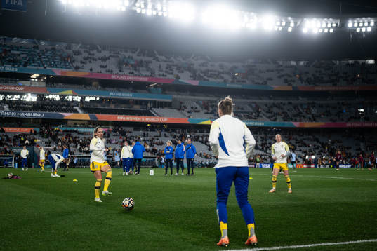 Elin Rubensson and Kosovare Asllani of Sweden