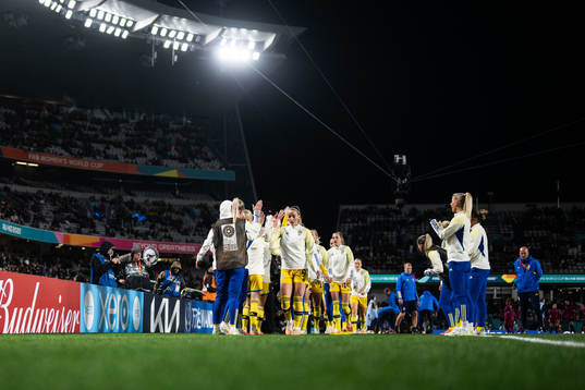 Kosovare Asllani of Sweden with team mates