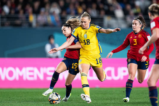 Olga Carmona and Teresa Abelleira of Spain against