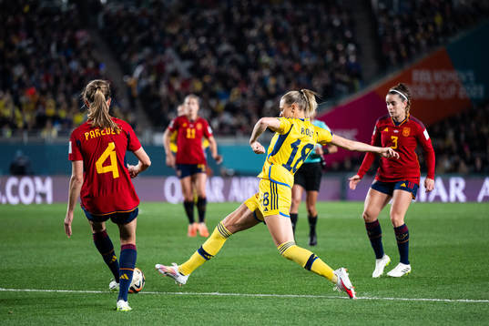 Irene Paredes and Teresa Abelleira of Spain against