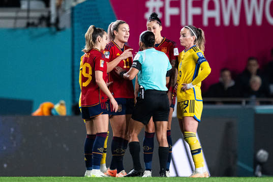Olga Carmona, Alexia Putellas and Jennifer Hermoso of Spain